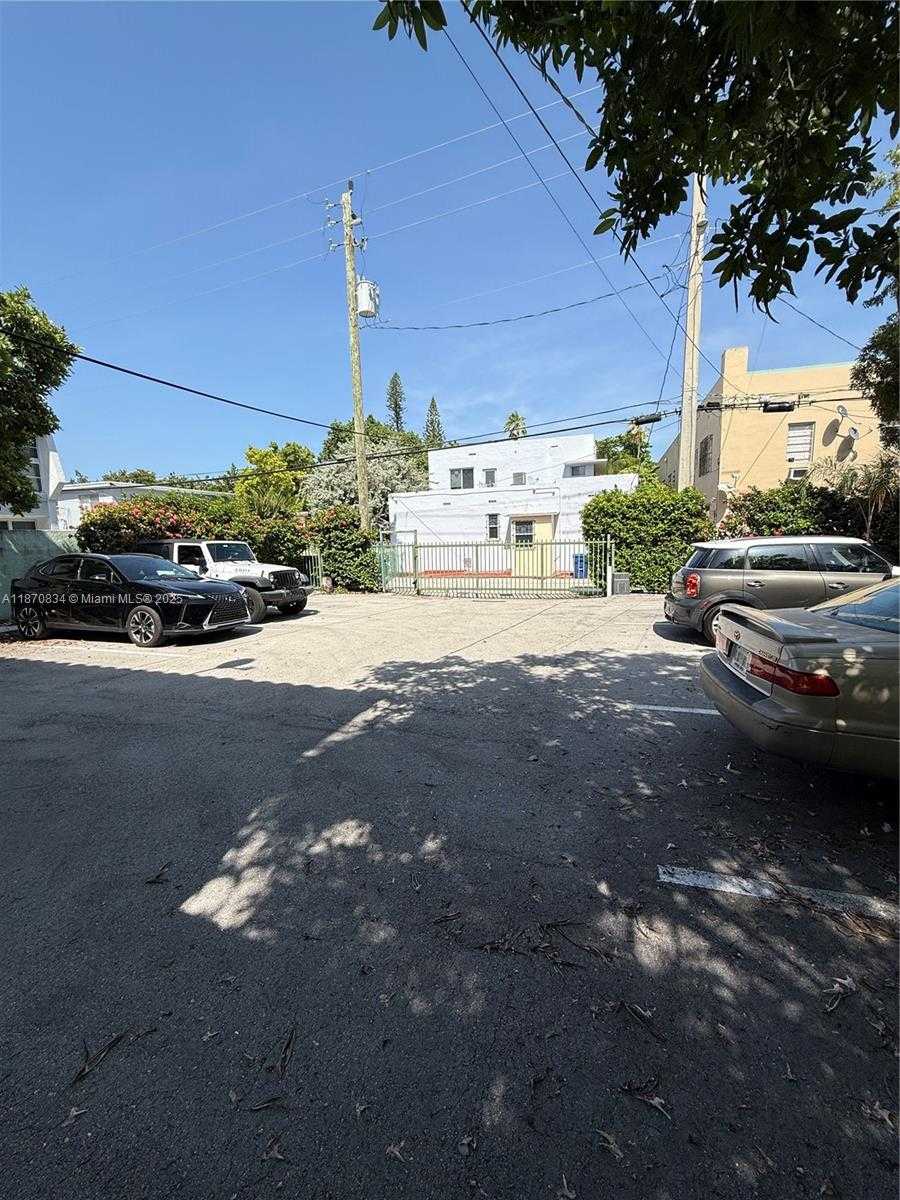 Small Image of 601 MICHIGAN AVE #3, Miami Beach Number 9