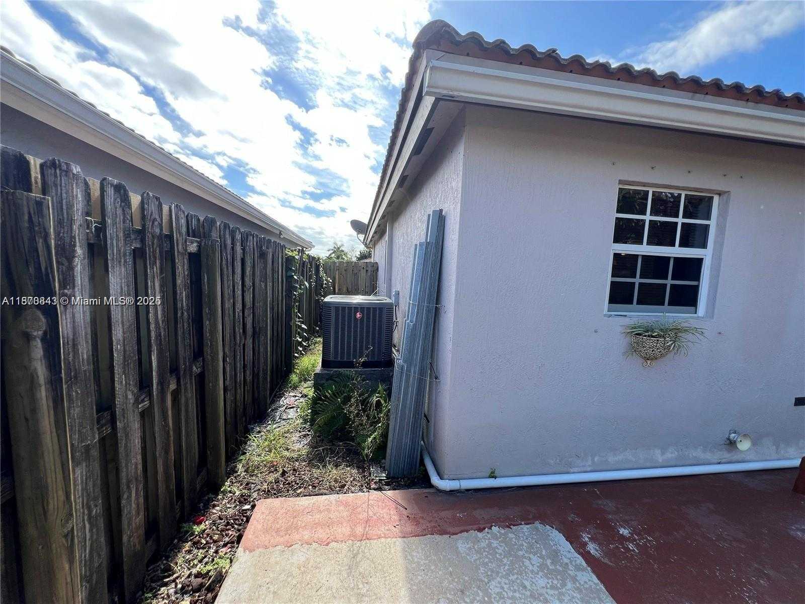Small Image of 13859 SOUTH WEST 257TH TER, Homestead Number 8
