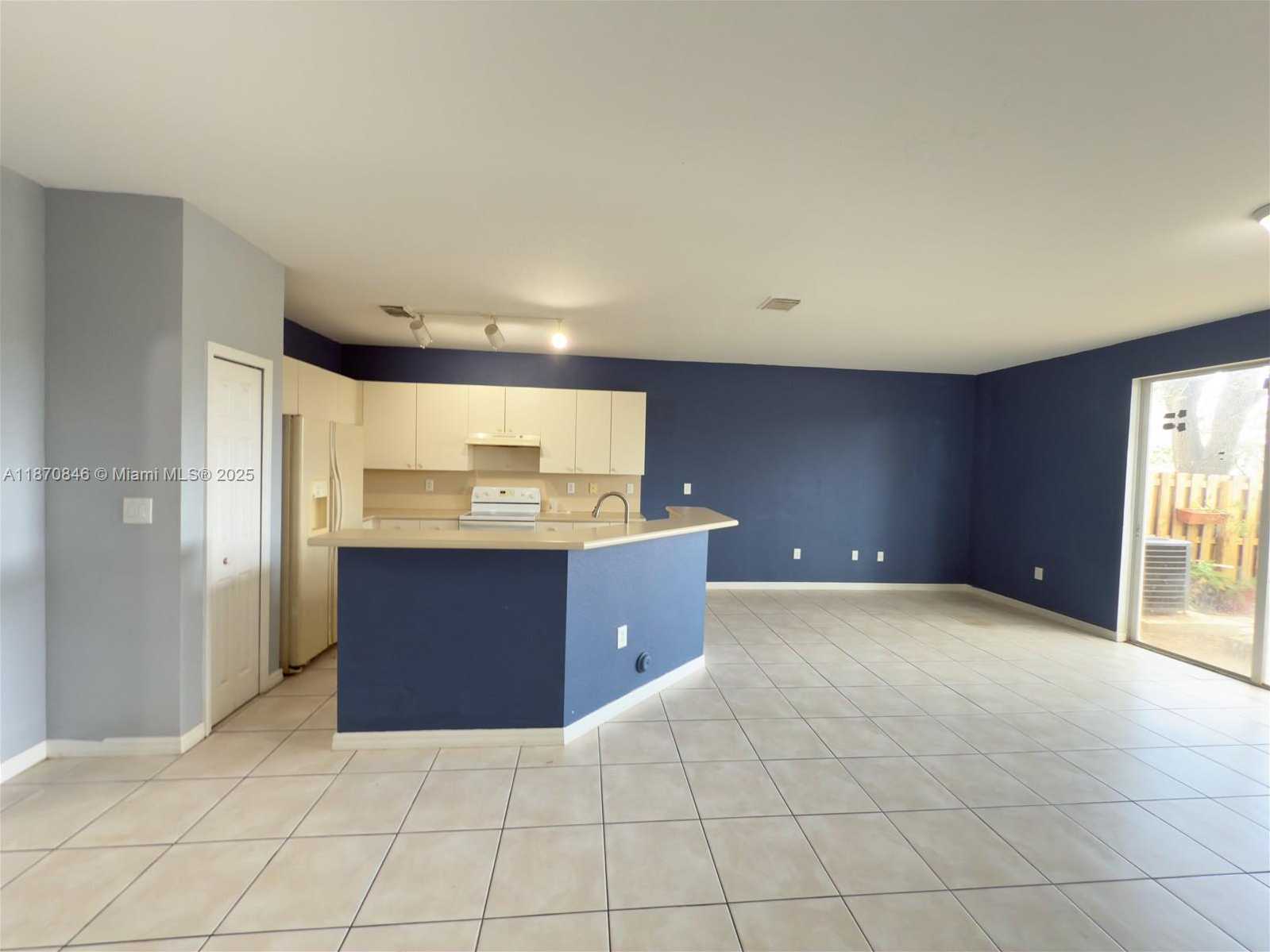 Small Image of 16549 SOUTH WEST 78TH TER #16549, Miami Number 8
