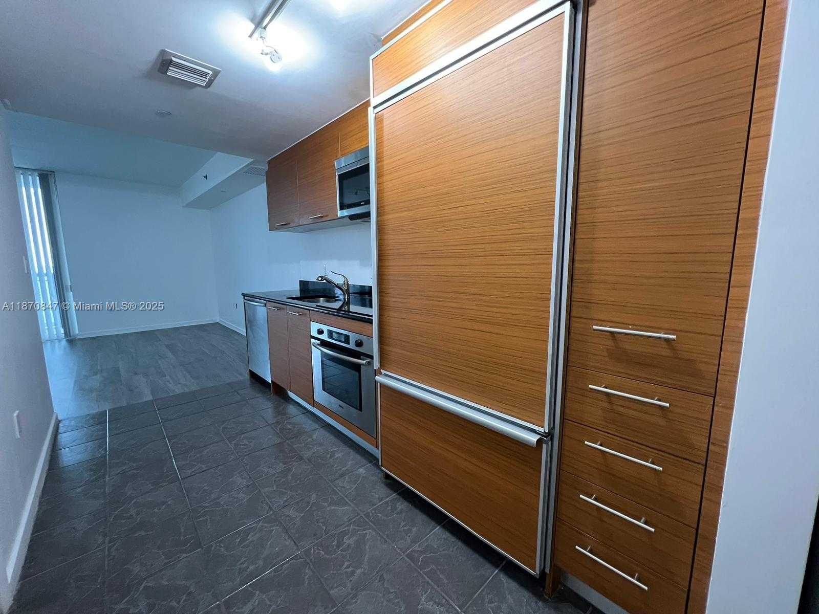 Small Image of 50 BISCAYNE BLVD #3809, Miami Number 10