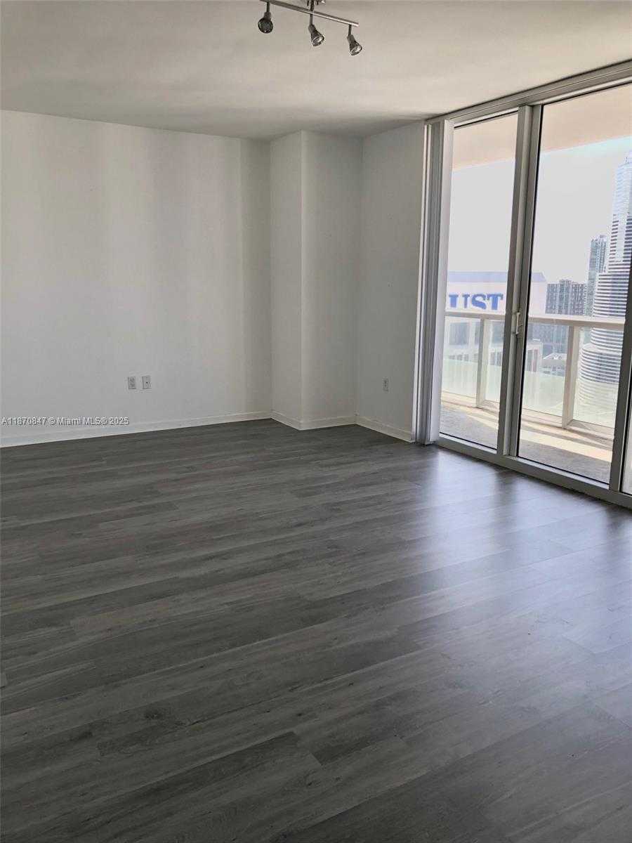 Small Image of 50 BISCAYNE BLVD #3809, Miami Number 2