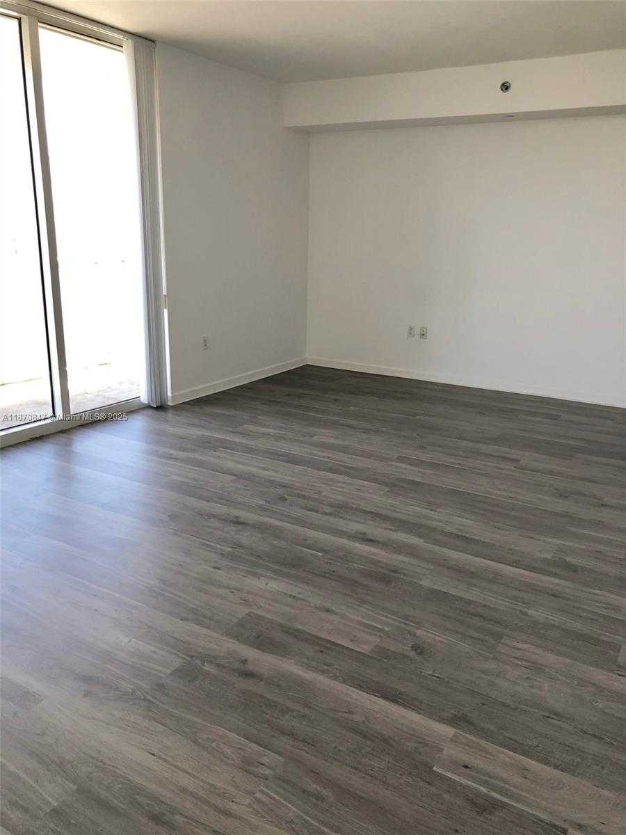 Small Image of 50 BISCAYNE BLVD #3809, Miami Number 5