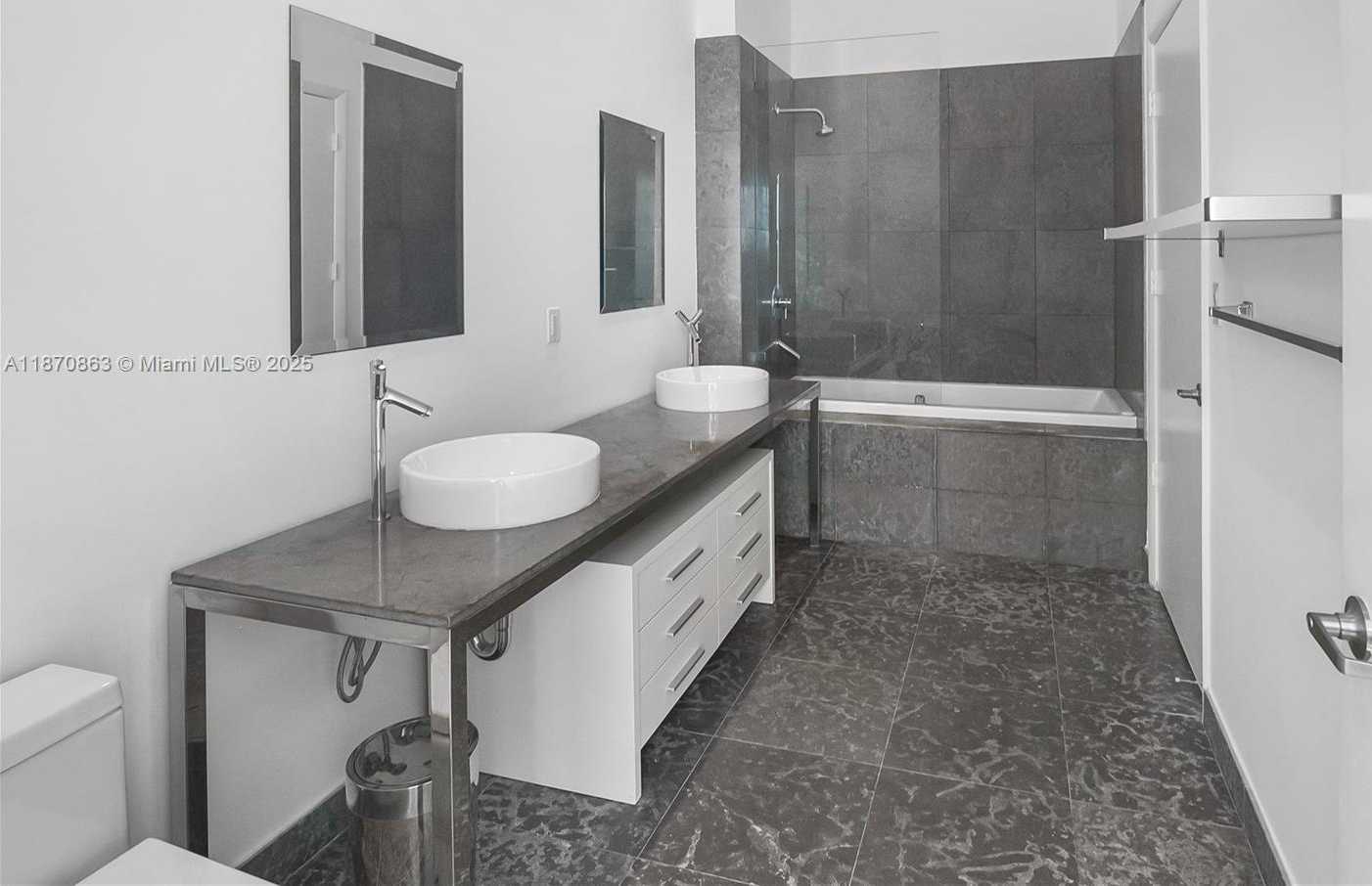 Small Image of 495 BRICKELL AVE #2207, Miami Number 16