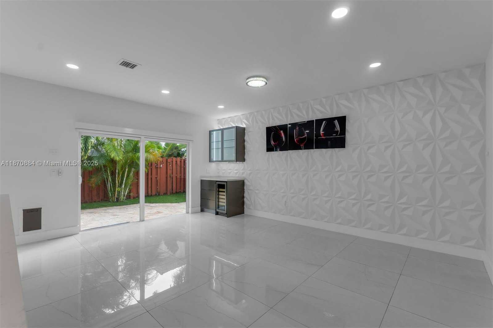 Small Image of 11230 NORTH WEST 59TH TER, Doral Number 11