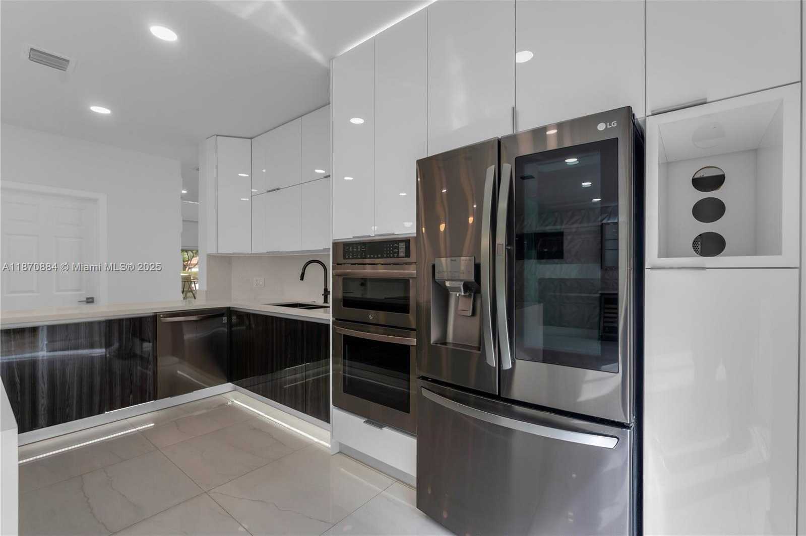 Small Image of 11230 NORTH WEST 59TH TER, Doral Number 17