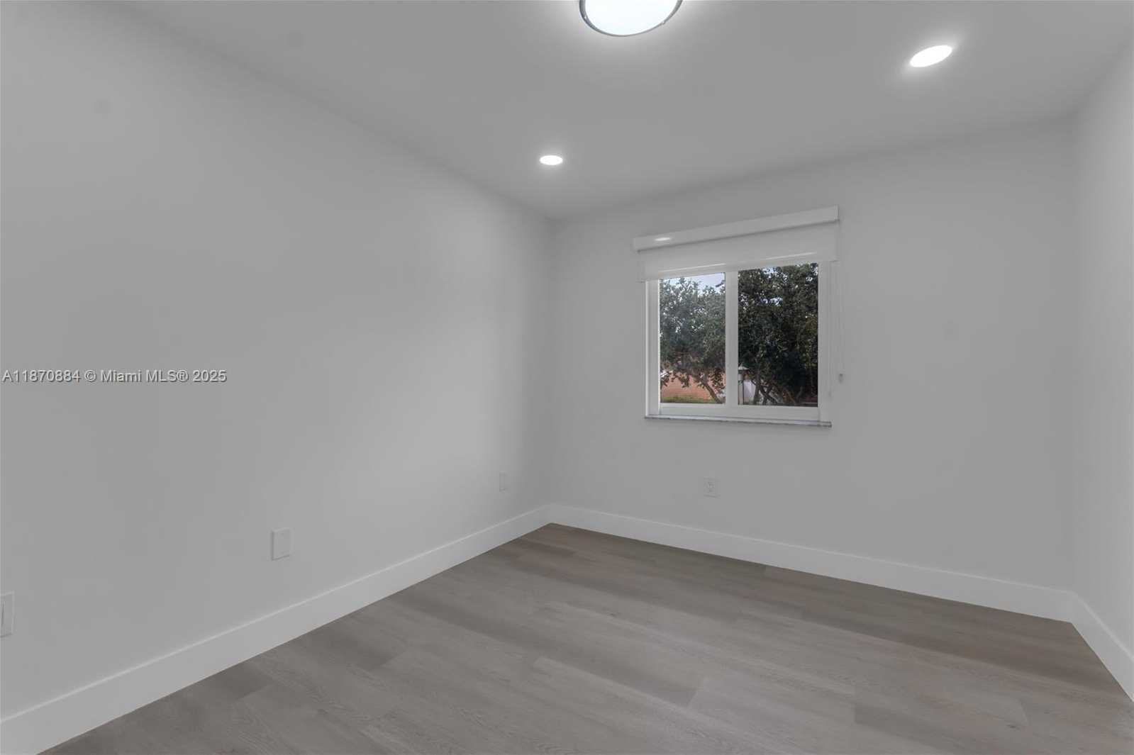 Small Image of 11230 NORTH WEST 59TH TER, Doral Number 22