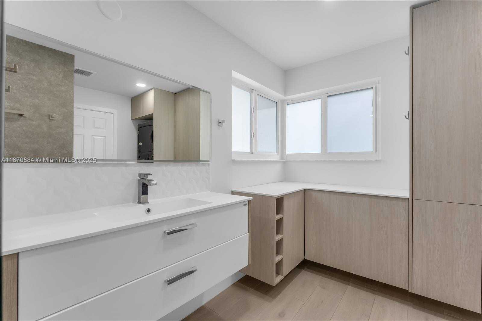 Small Image of 11230 NORTH WEST 59TH TER, Doral Number 33