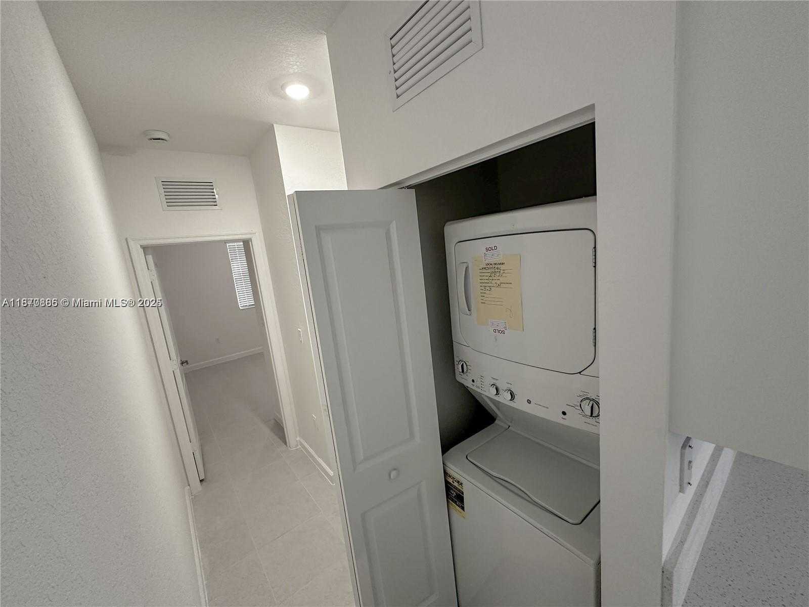 Small Image of 14804 SOUTH WEST 162ND ST, Miami Number 3
