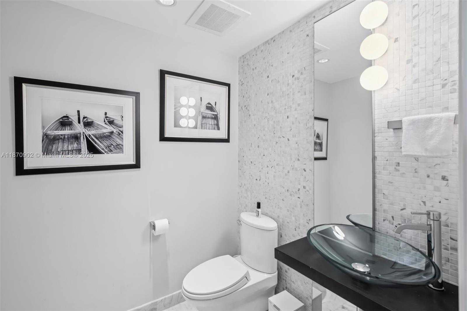 Small Image of 200 BISCAYNE BOULEVARD WAY #3113, Miami Number 9