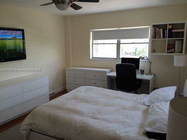 Small Image of 1075 92ND ST #502, Bay Harbor Islands Number 9