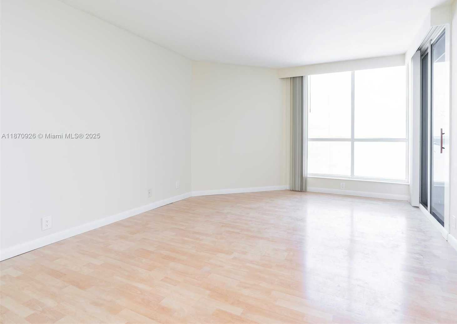 Small Image of 6767 COLLINS AVE #1907, Miami Beach Number 10