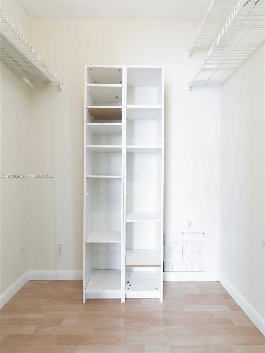 Small Image of 6767 COLLINS AVE #1907, Miami Beach Number 13