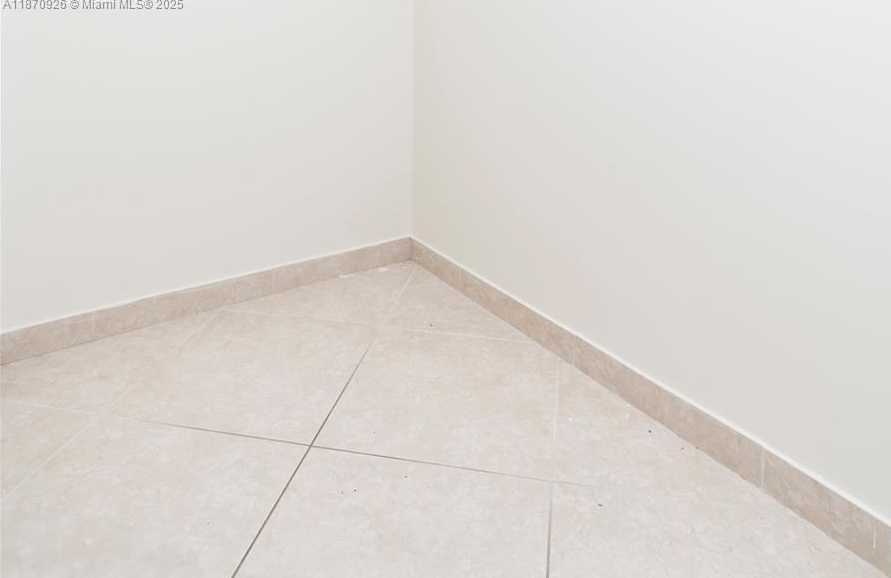 Small Image of 6767 COLLINS AVE #1907, Miami Beach Number 16