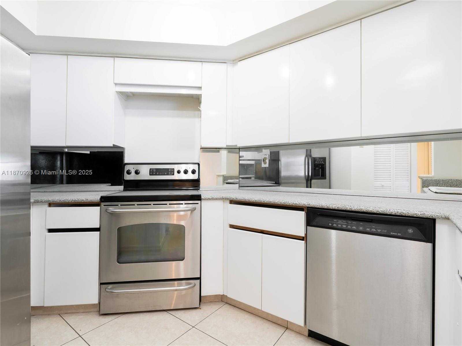 Small Image of 6767 COLLINS AVE #1907, Miami Beach Number 7