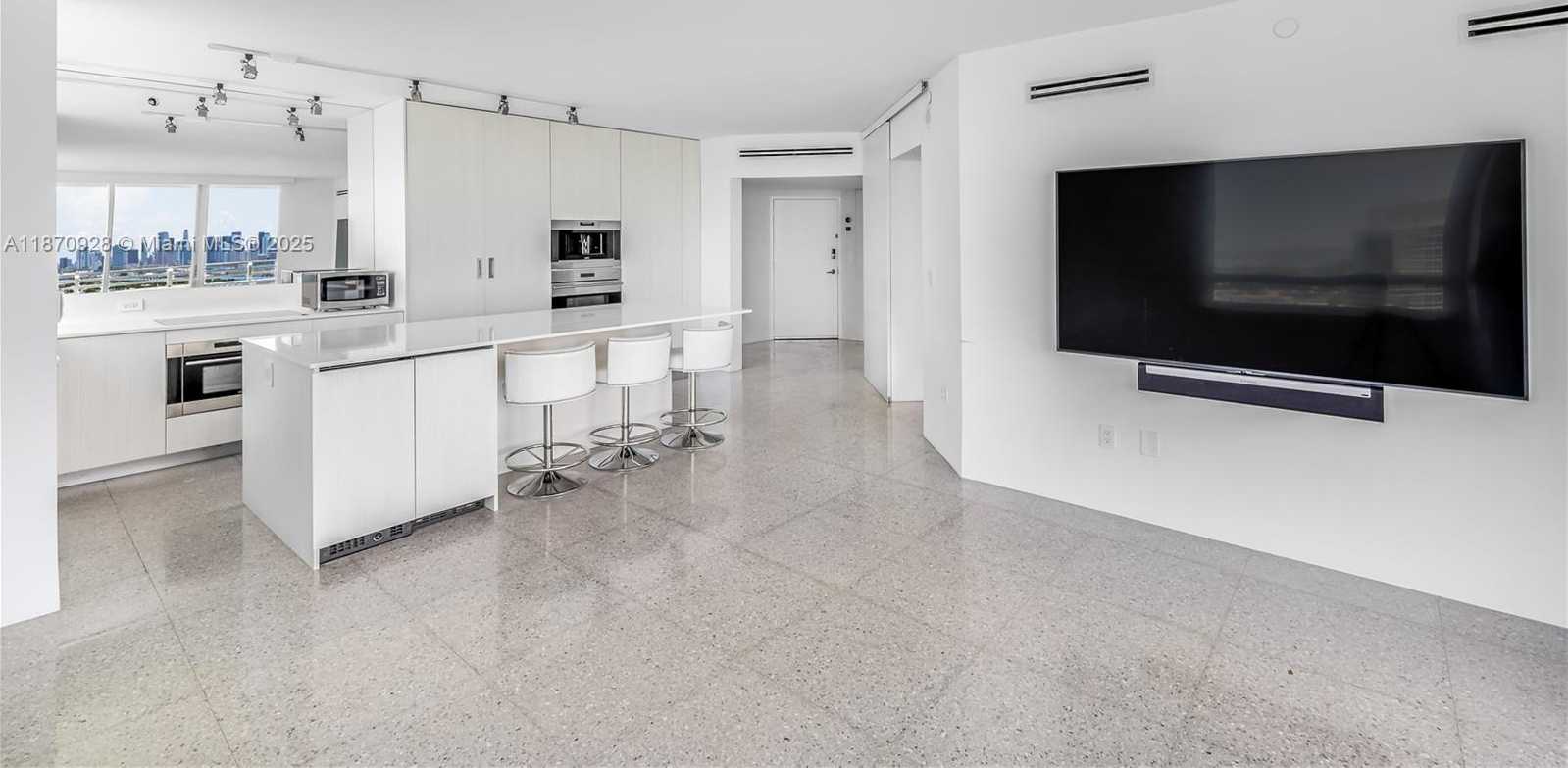 Small Image of 1330 WEST AVE #3201, Miami Beach Number 16