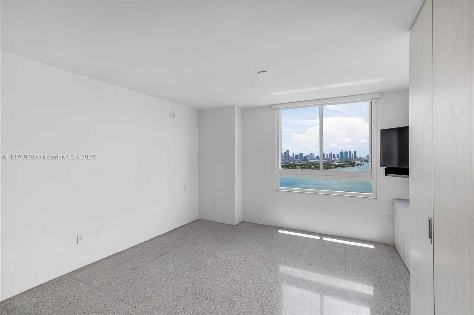 Small Image of 1330 WEST AVE #3201, Miami Beach Number 22