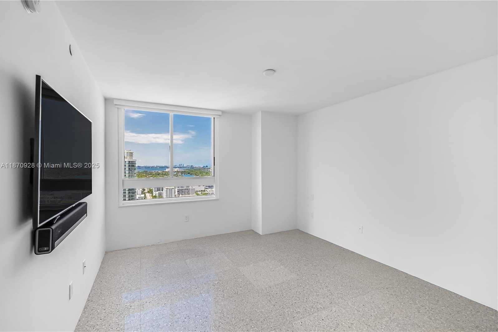 Small Image of 1330 WEST AVE #3201, Miami Beach Number 25
