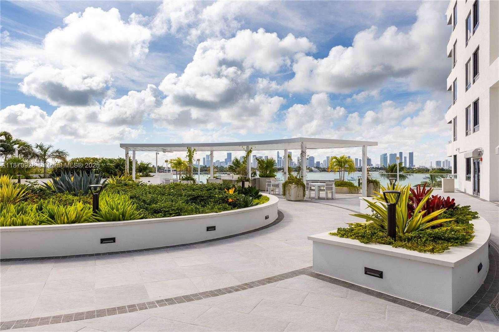 Small Image of 1330 WEST AVE #3201, Miami Beach Number 36