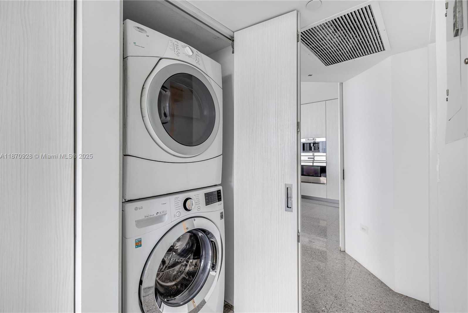 Small Image of 1330 WEST AVE #3201, Miami Beach Number 45