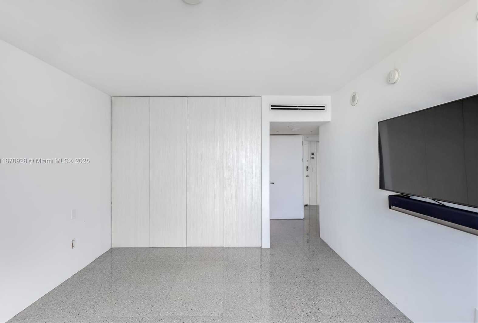 Small Image of 1330 WEST AVE #3201, Miami Beach Number 48