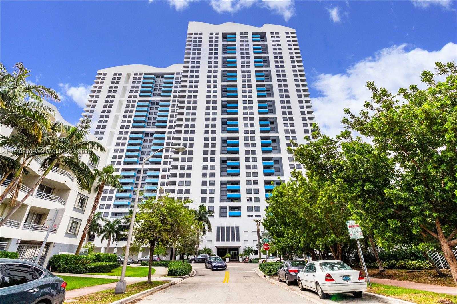 Small Image of 1330 WEST AVE #3201, Miami Beach Number 51