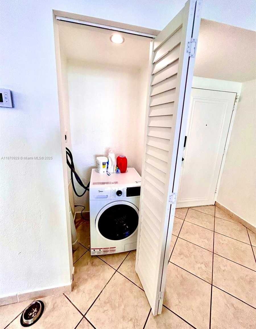 Small Image of 3725 SOUTH OCEAN DR #1116, Hollywood Number 13
