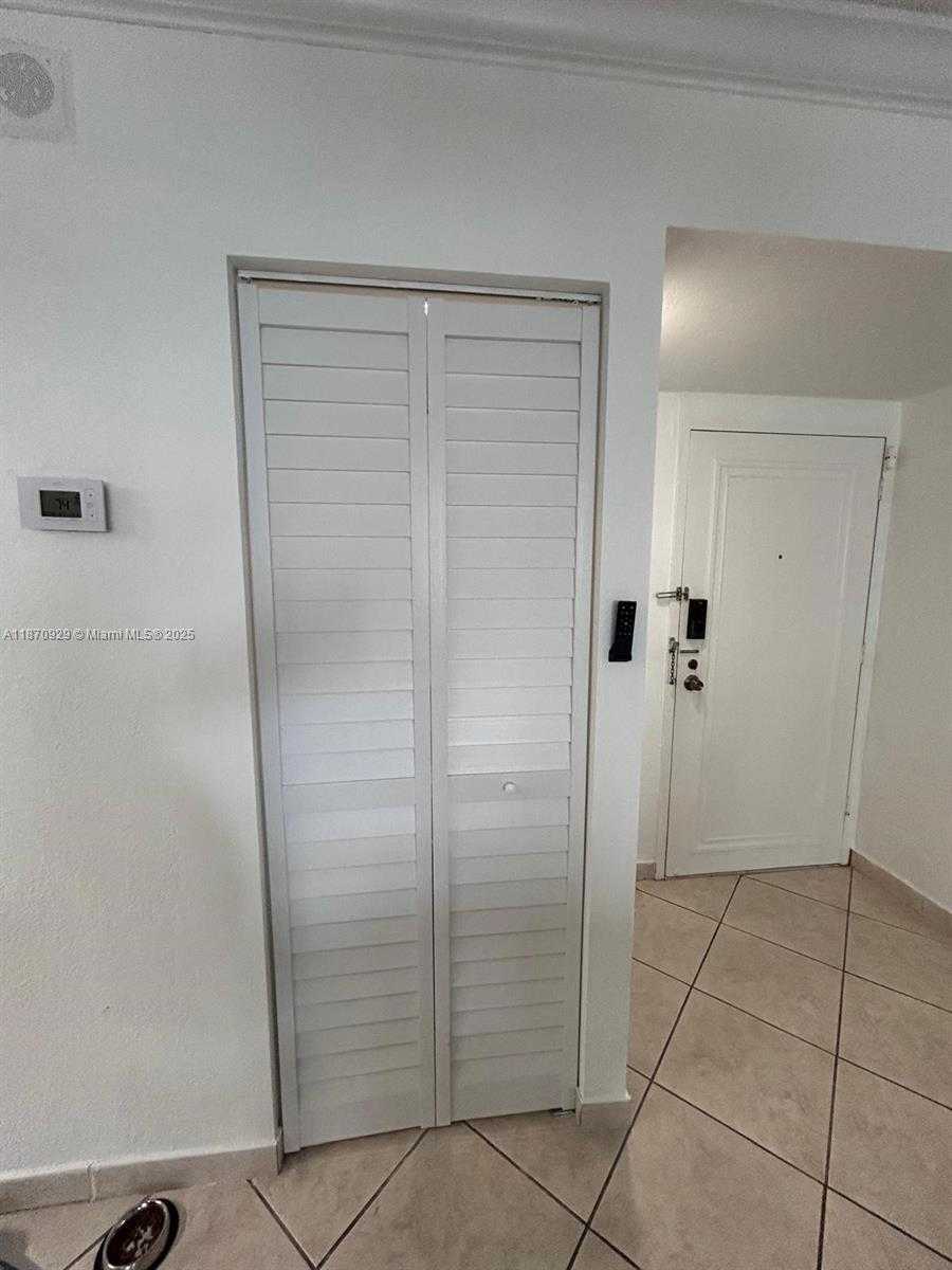 Small Image of 3725 SOUTH OCEAN DR #1116, Hollywood Number 14