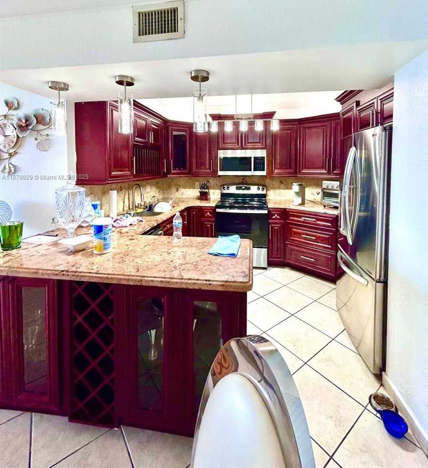 Small Image of 3725 SOUTH OCEAN DR #1116, Hollywood Number 2