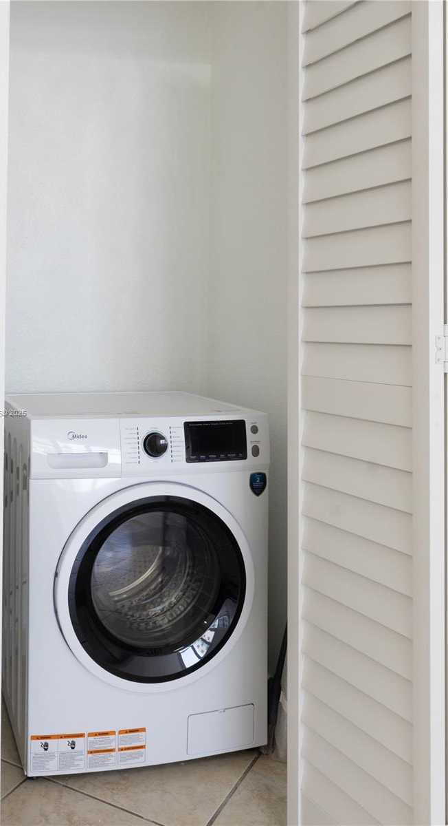 Small Image of 3725 SOUTH OCEAN DR #1116, Hollywood Number 26