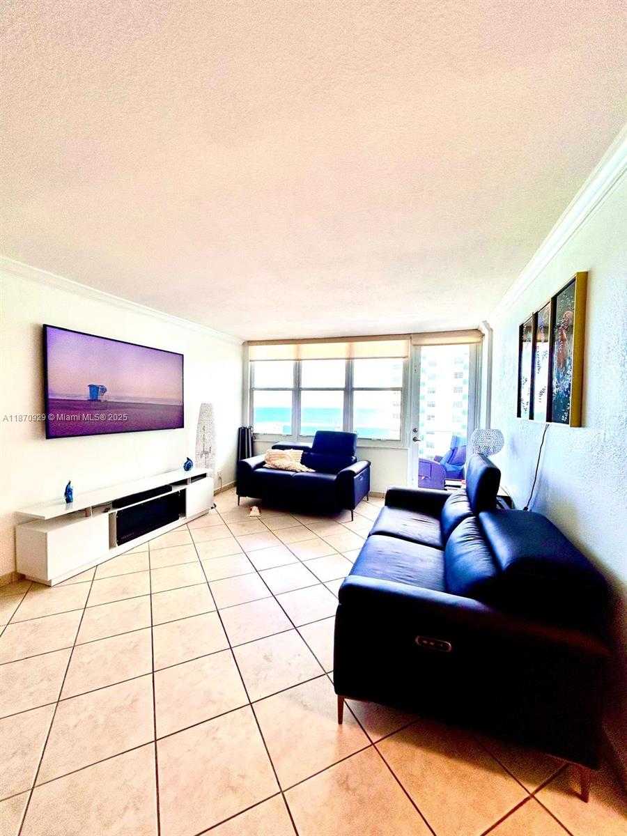 Small Image of 3725 SOUTH OCEAN DR #1116, Hollywood Number 4