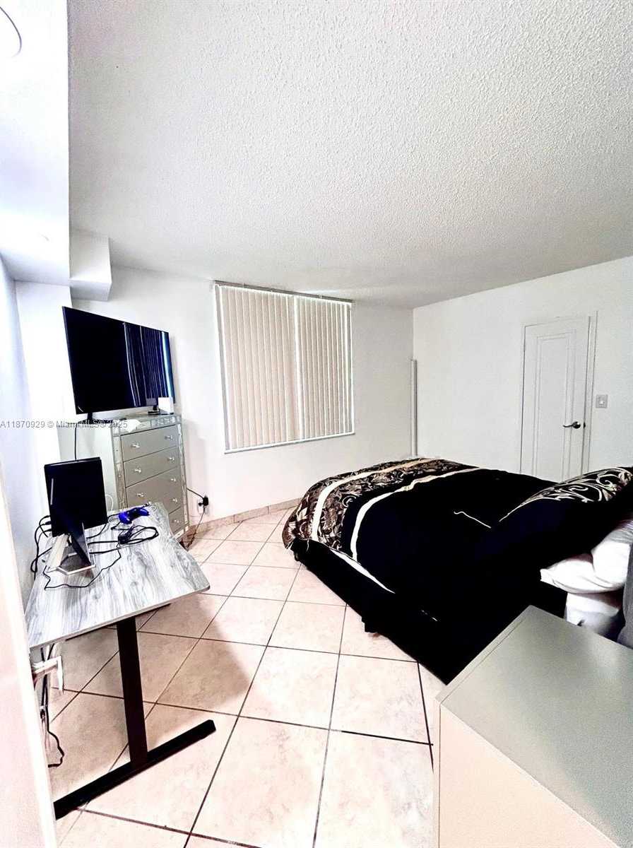 Small Image of 3725 SOUTH OCEAN DR #1116, Hollywood Number 5
