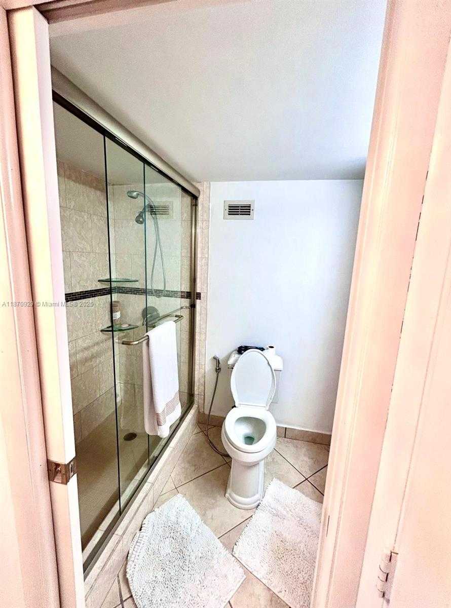 Small Image of 3725 SOUTH OCEAN DR #1116, Hollywood Number 7