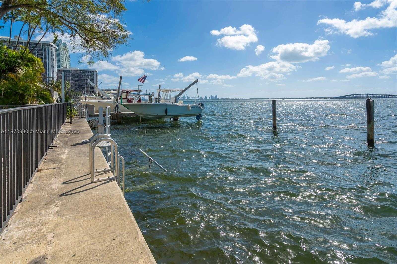 Small Image of 2333 BRICKELL AVE #2708, Miami Number 30