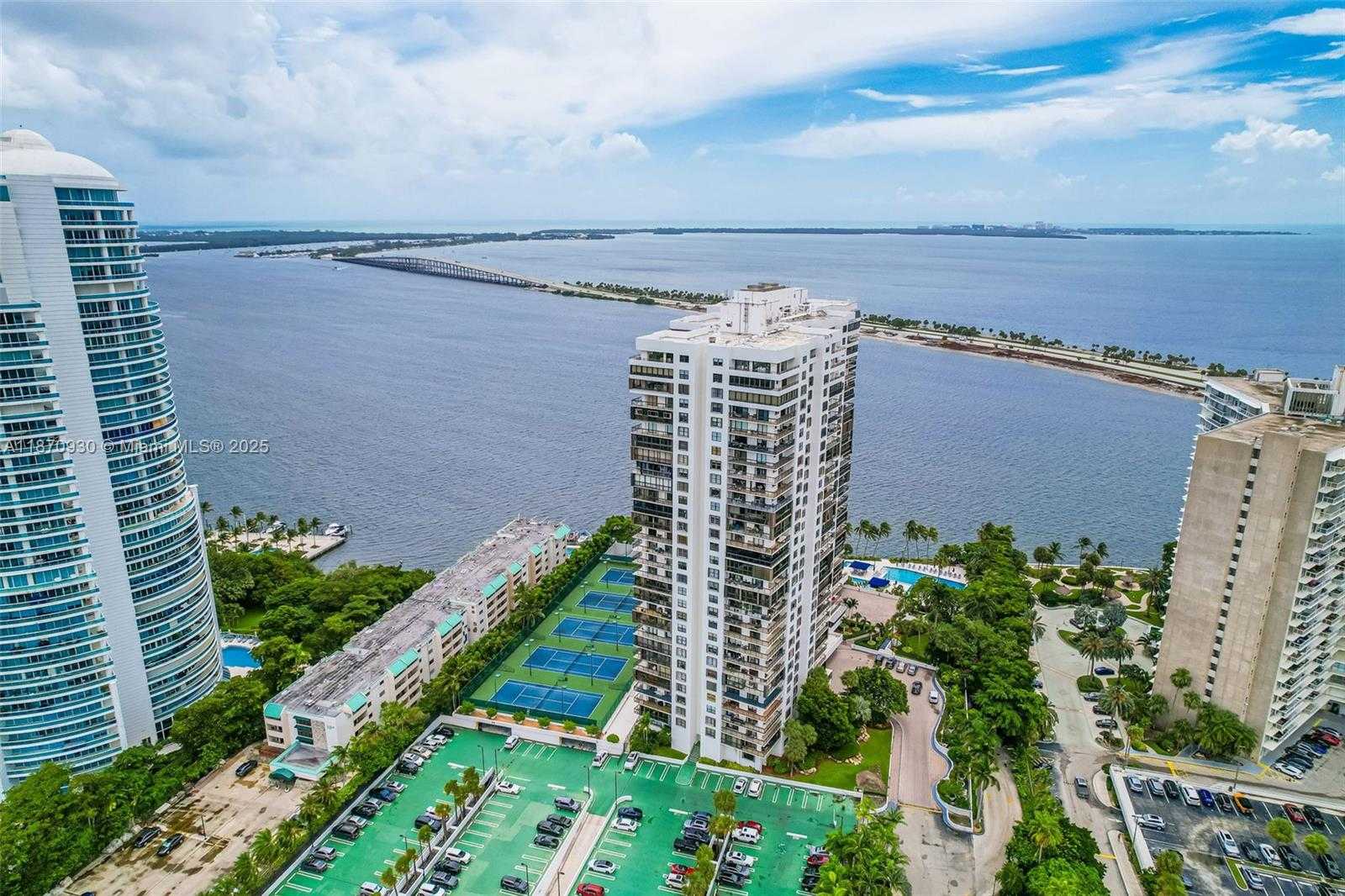 Small Image of 2333 BRICKELL AVE #2708, Miami Number 40