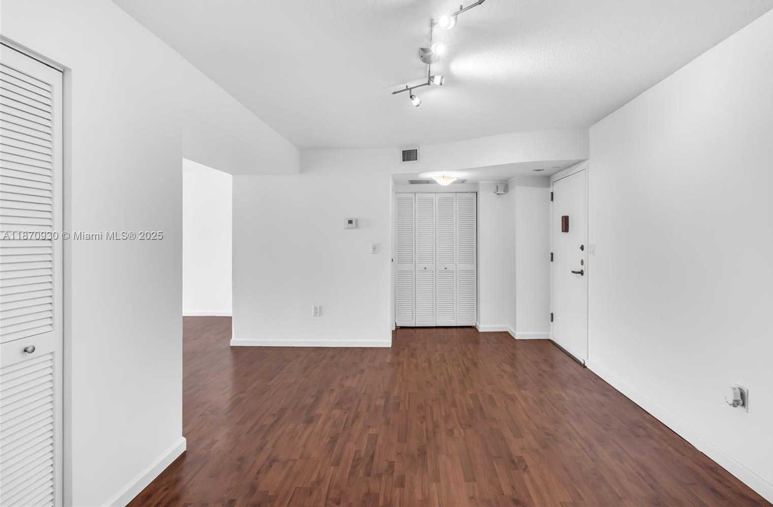 Small Image of 2333 BRICKELL AVE #2708, Miami Number 8