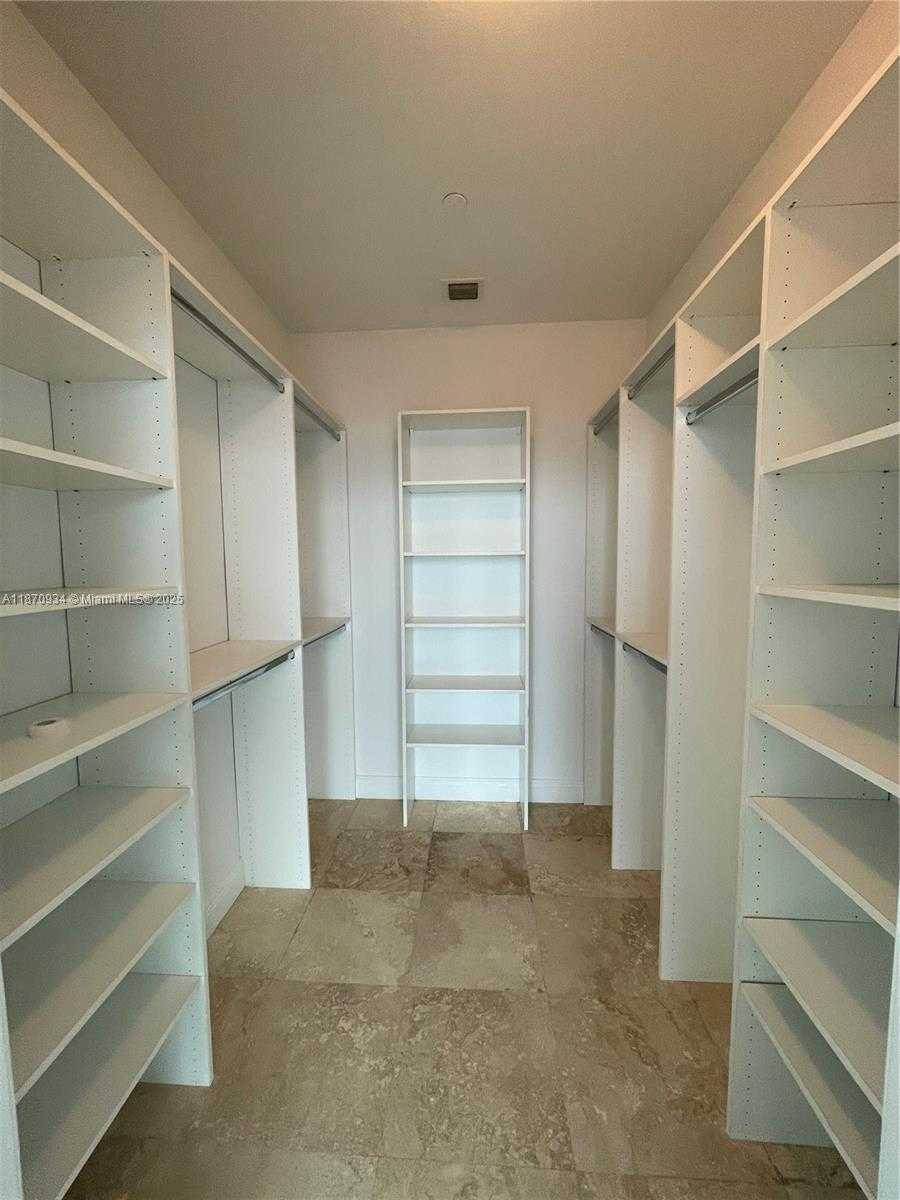 Small Image of 888 BISCAYNE BLVD #4902, Miami Number 13