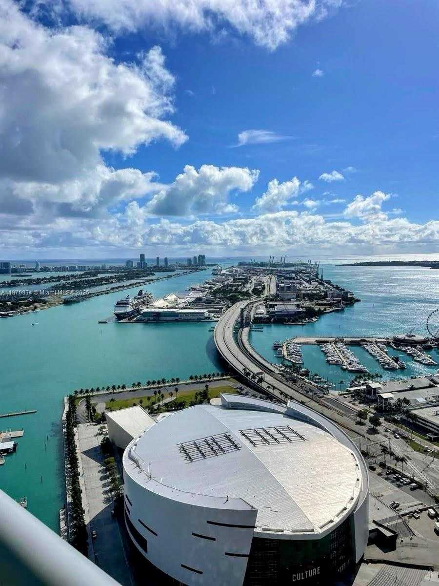 Small Image of 888 BISCAYNE BLVD #4902, Miami Number 16