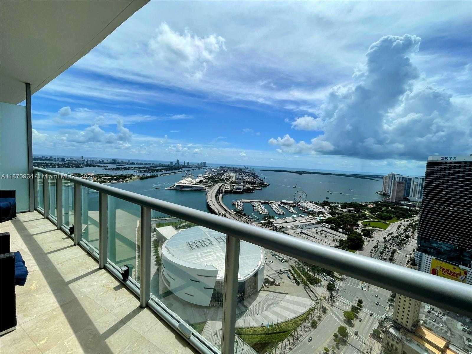 Small Image of 888 BISCAYNE BLVD #4902, Miami Number 3