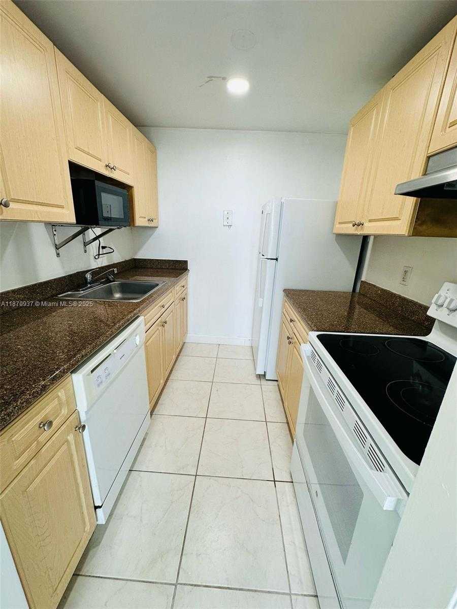 Small Image of 2020 NORTH EAST 135TH ST #807, North Miami Number 2