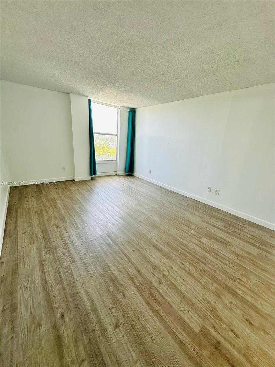 Small Image of 2020 NORTH EAST 135TH ST #807, North Miami Number 3