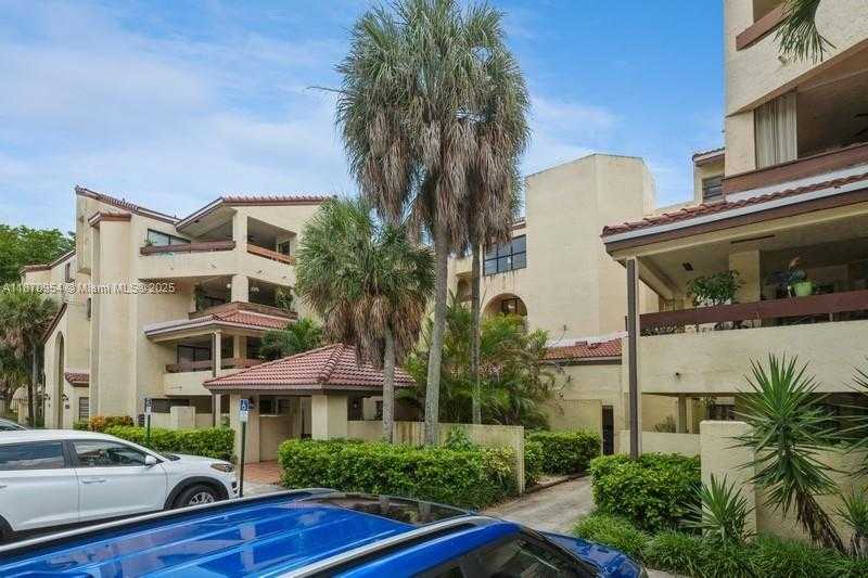 Small Image of 8860 SOUTH WEST 123RD CT #K305, Miami Number 2