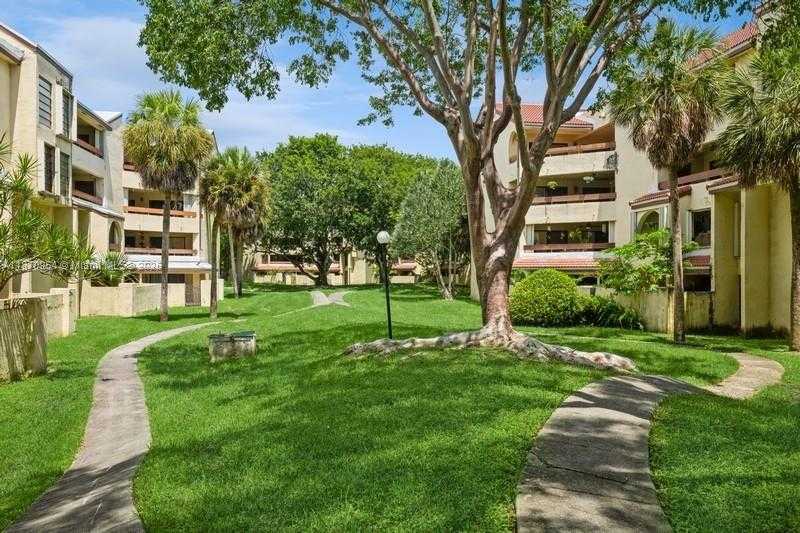 Small Image of 8860 SOUTH WEST 123RD CT #K305, Miami Number 3