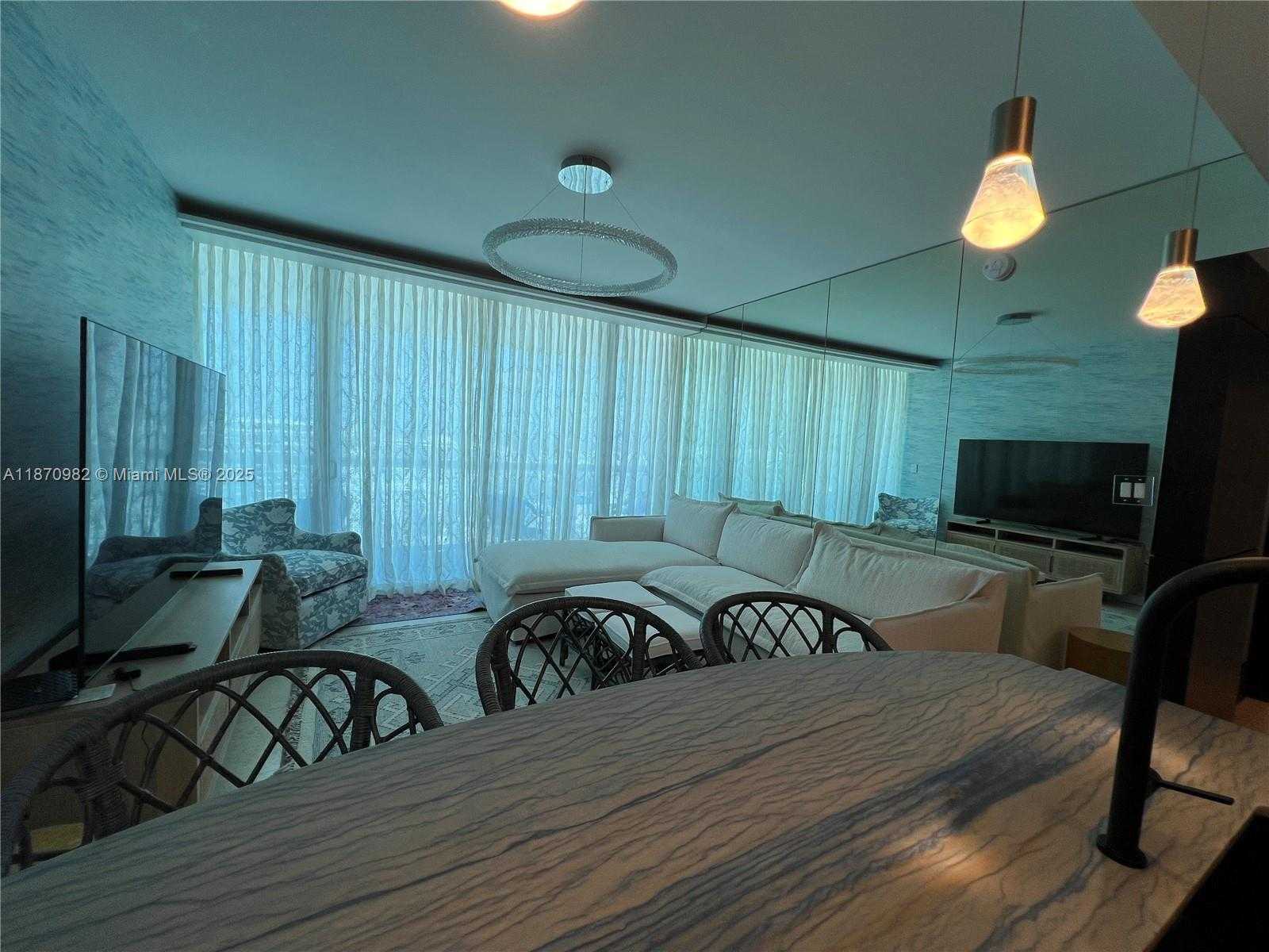 Small Image of 6799 COLLINS AVE #1601, Miami Beach Number 3