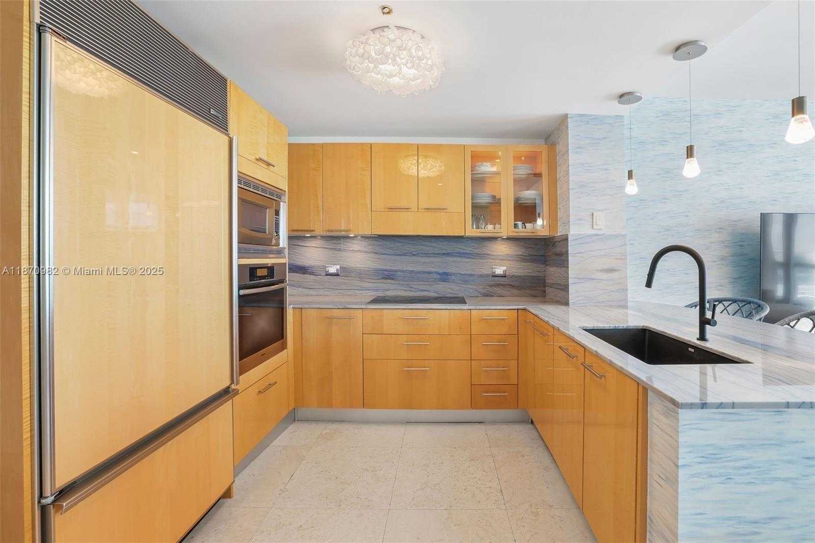 Small Image of 6799 COLLINS AVE #1601, Miami Beach Number 5