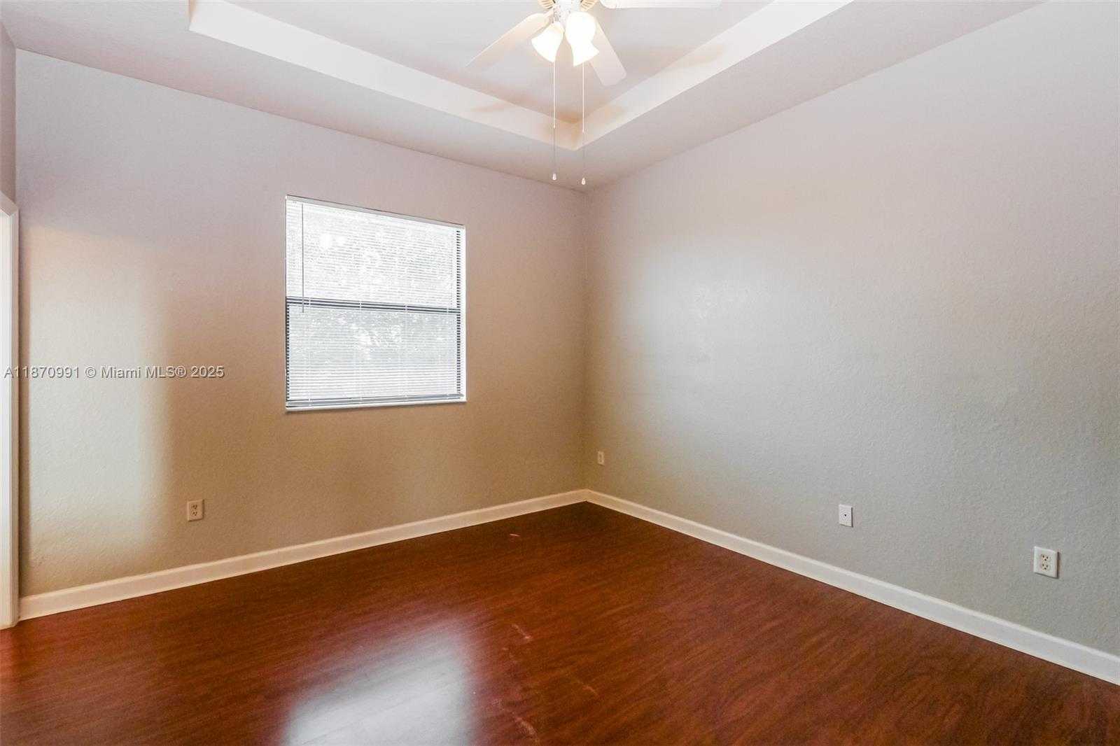 Small Image of 457 SOUTH EAST 37 PLACE, Homestead Number 10