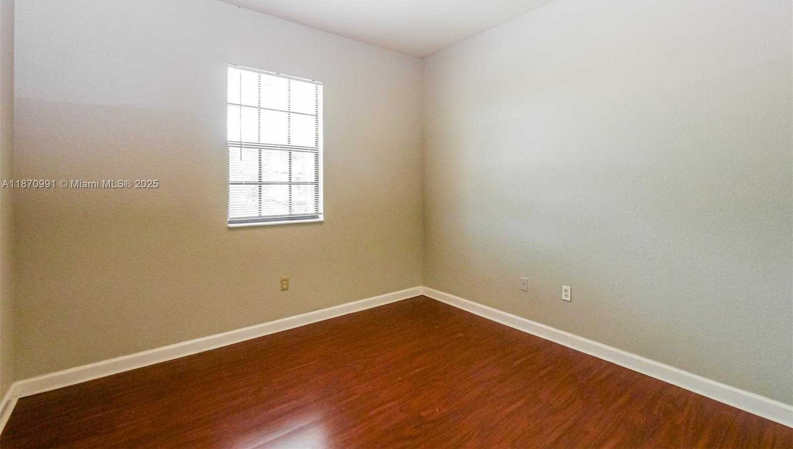 Small Image of 457 SOUTH EAST 37 PLACE, Homestead Number 11