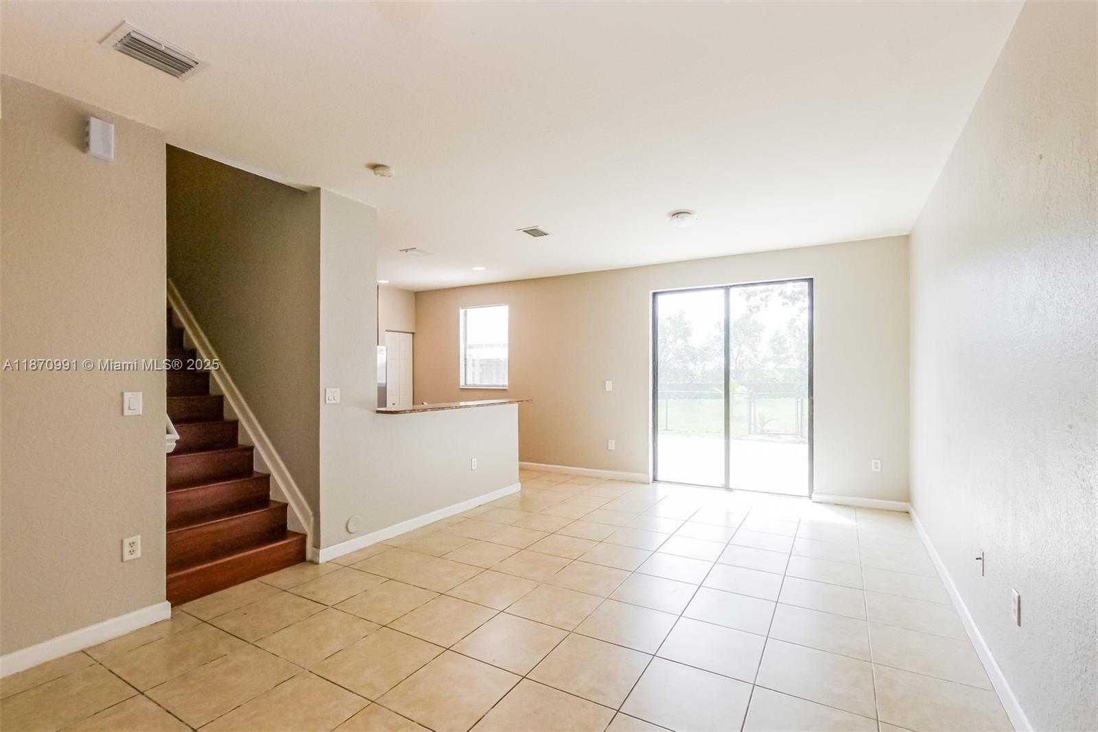 Small Image of 457 SOUTH EAST 37 PLACE, Homestead Number 5