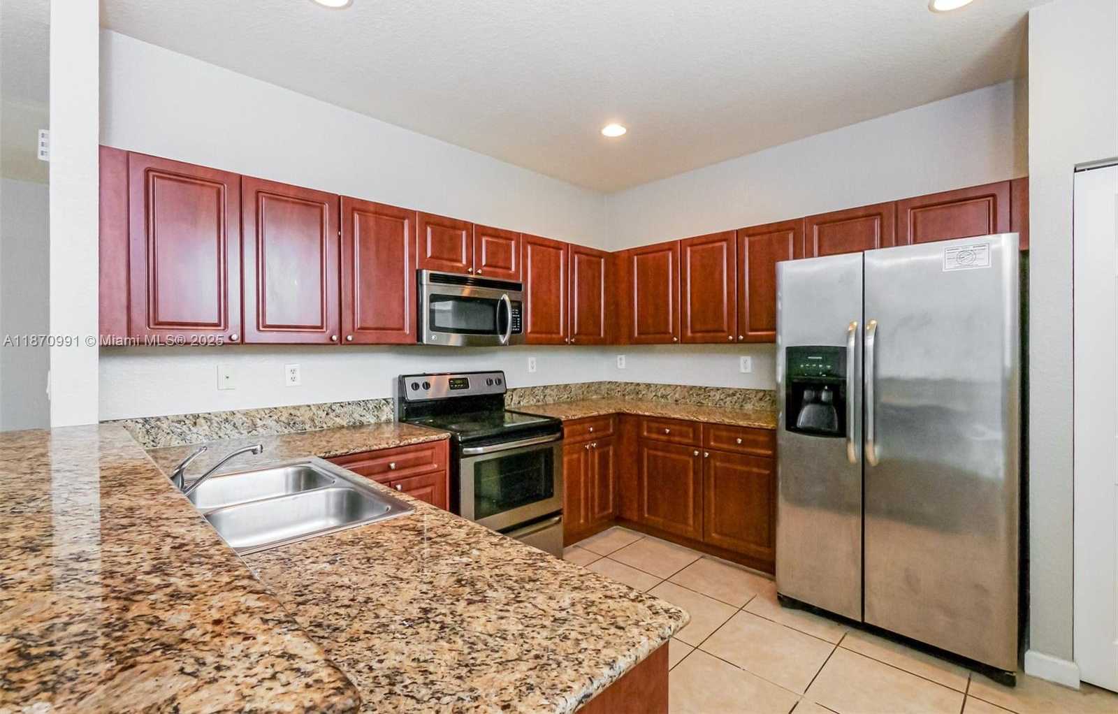 Small Image of 457 SOUTH EAST 37 PLACE, Homestead Number 7