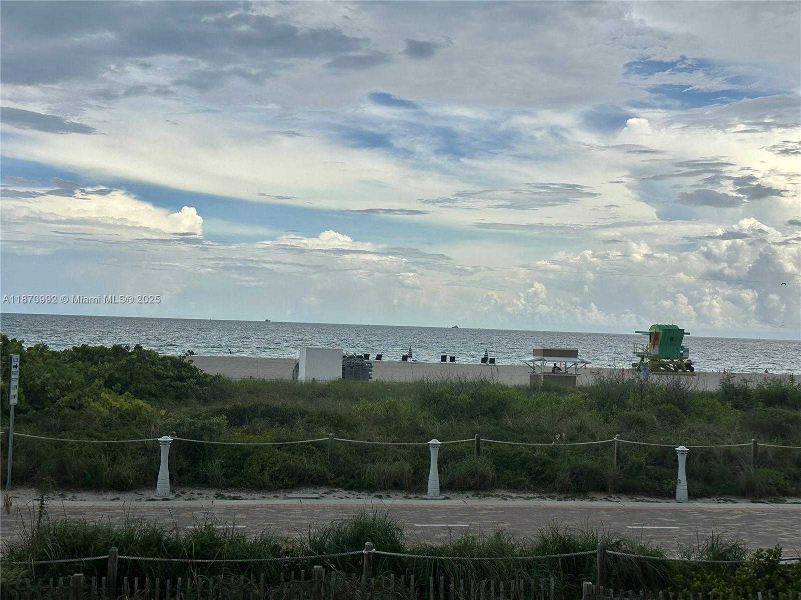 Small Image of 401 OCEAN DR #321, Miami Beach Number 16