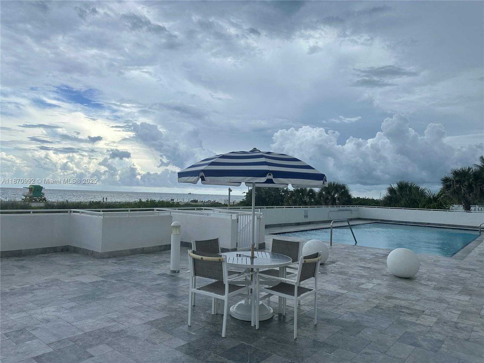 Small Image of 401 OCEAN DR #321, Miami Beach Number 17